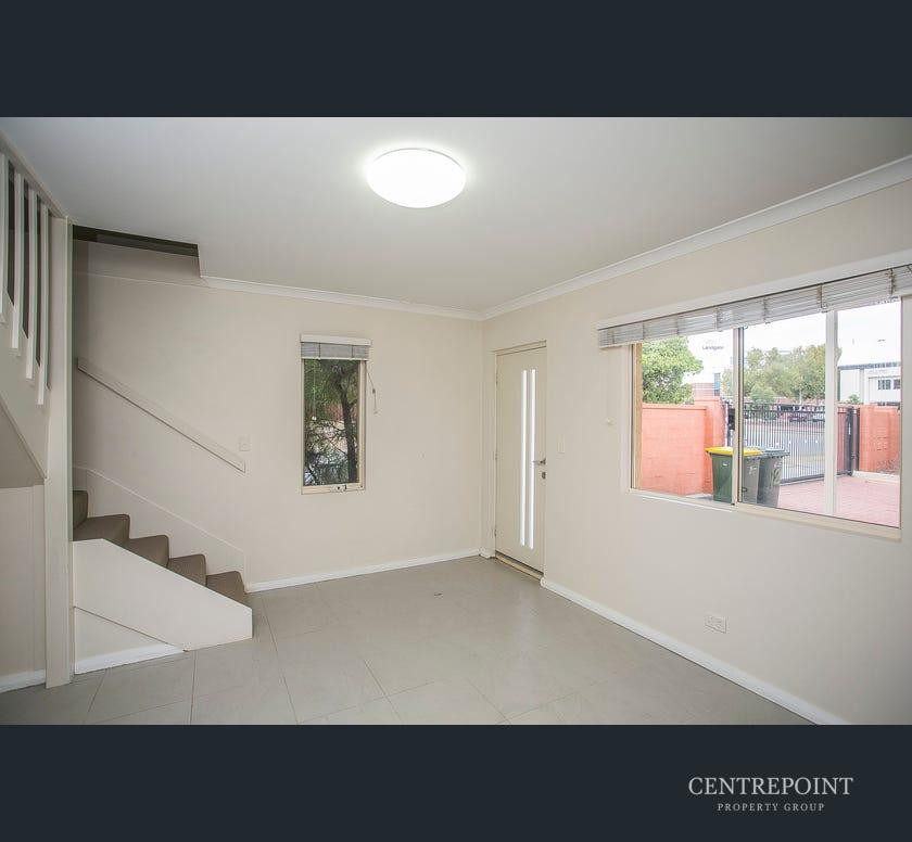 3x2 Townhouse for  at MIDLAND