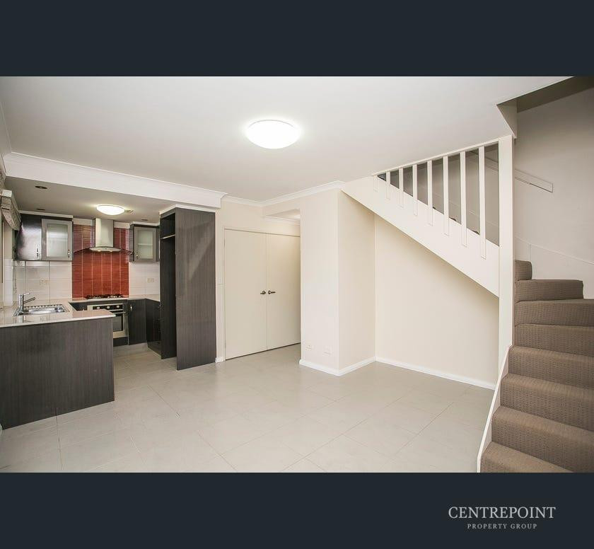 3x2 Townhouse for  at MIDLAND