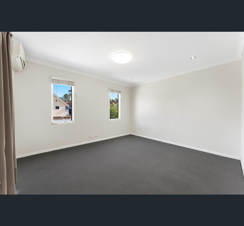 3x2 Townhouse for  at MIDLAND