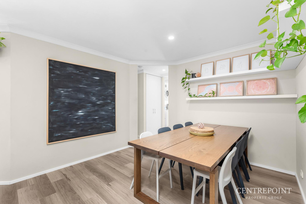 3x2 House for  at KENWICK