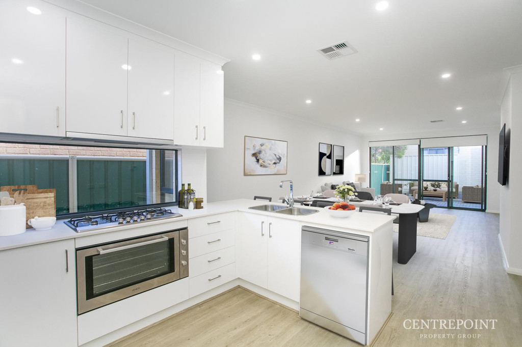 4x2 House for  at MIDLAND