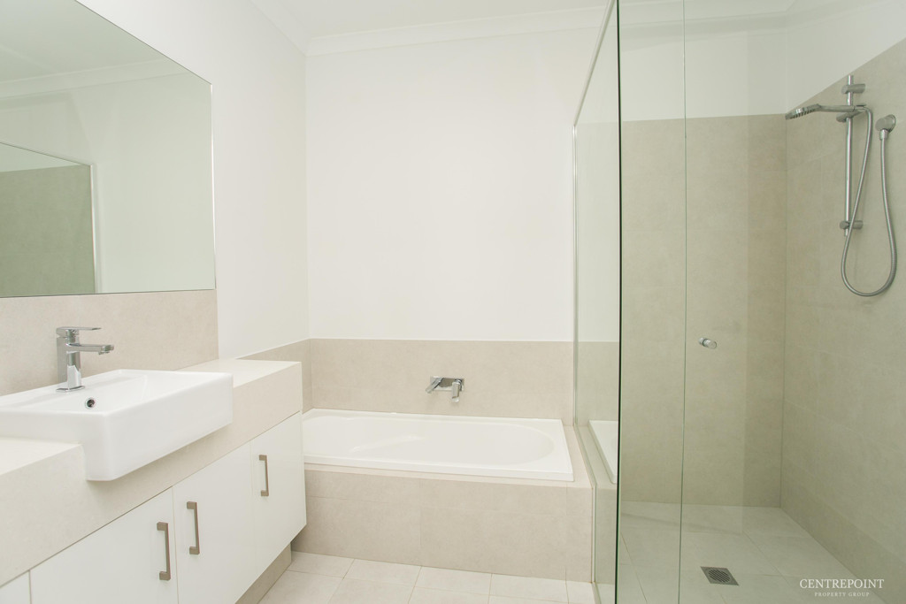 4x2 House for  at MIDLAND