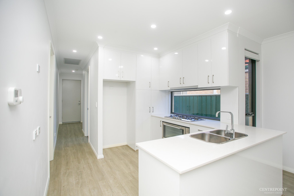 4x2 House for  at MIDLAND