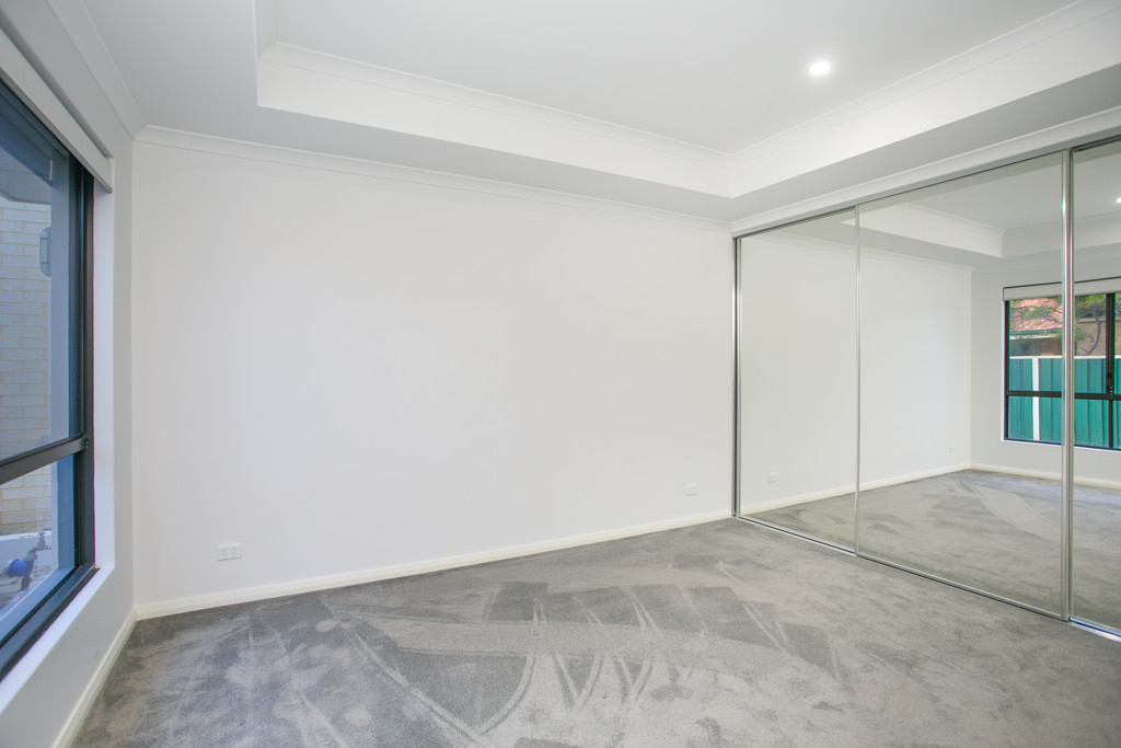 4x2 House for  at MIDLAND