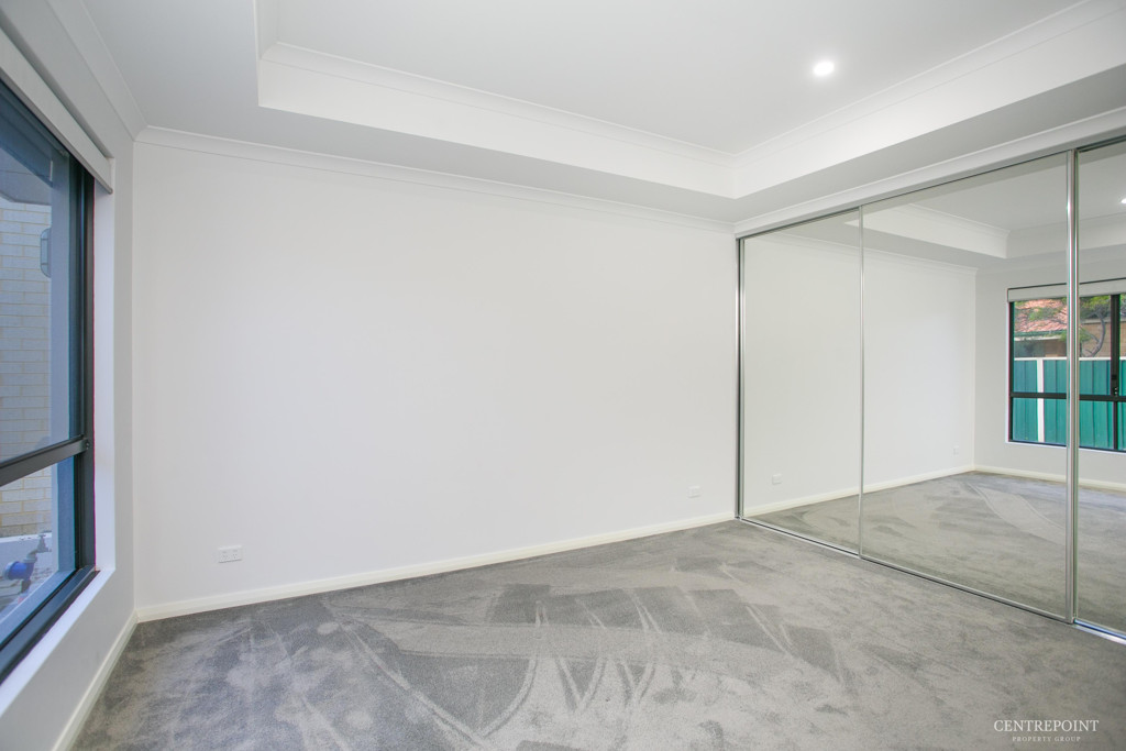 4x2 House for  at MIDLAND