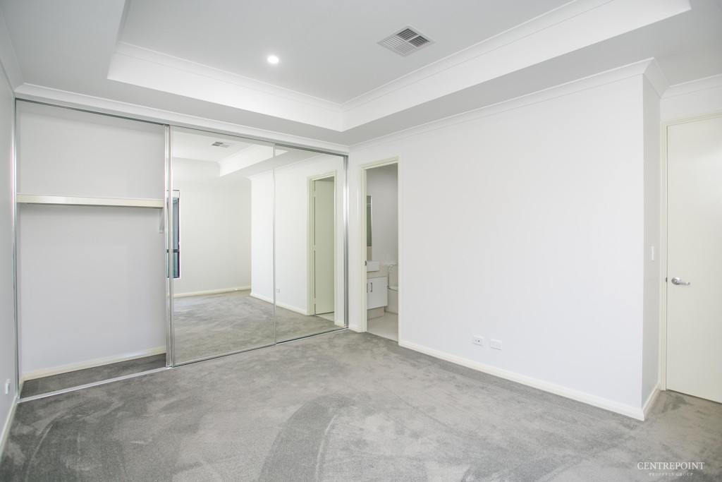 4x2 House for  at MIDLAND