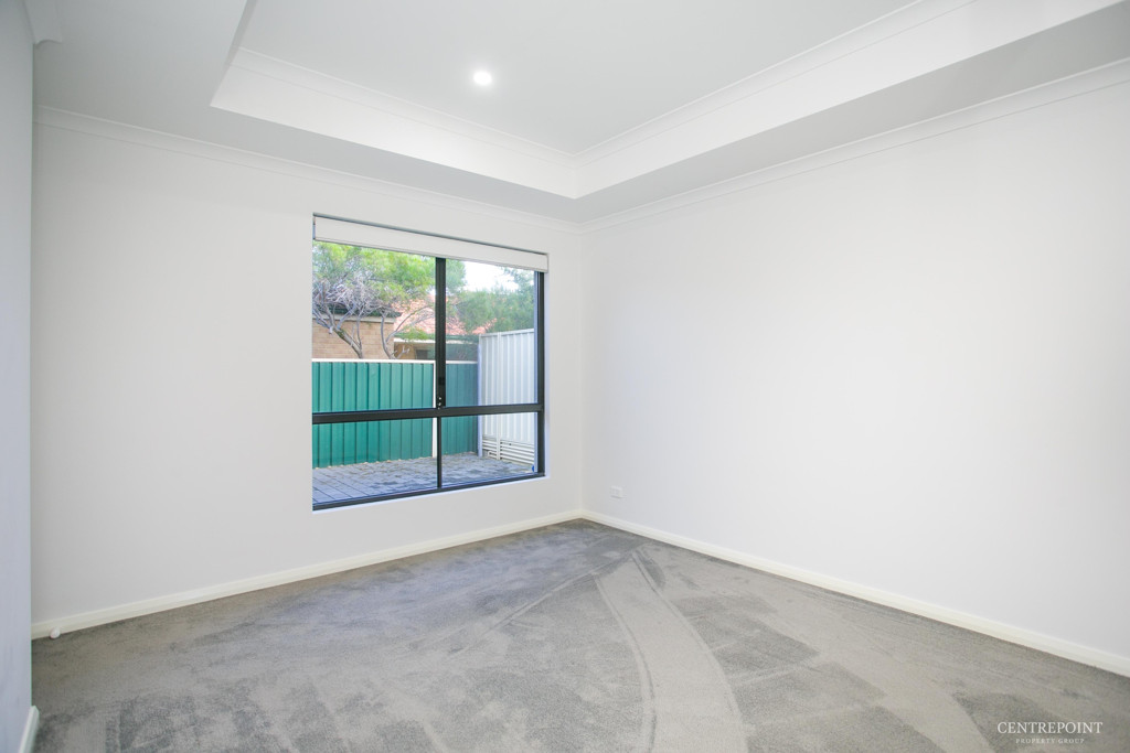 4x2 House for  at MIDLAND