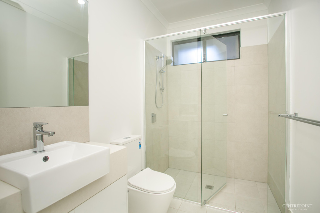 4x2 House for  at MIDLAND