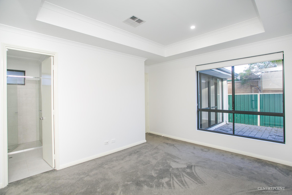 4x2 House for  at MIDLAND