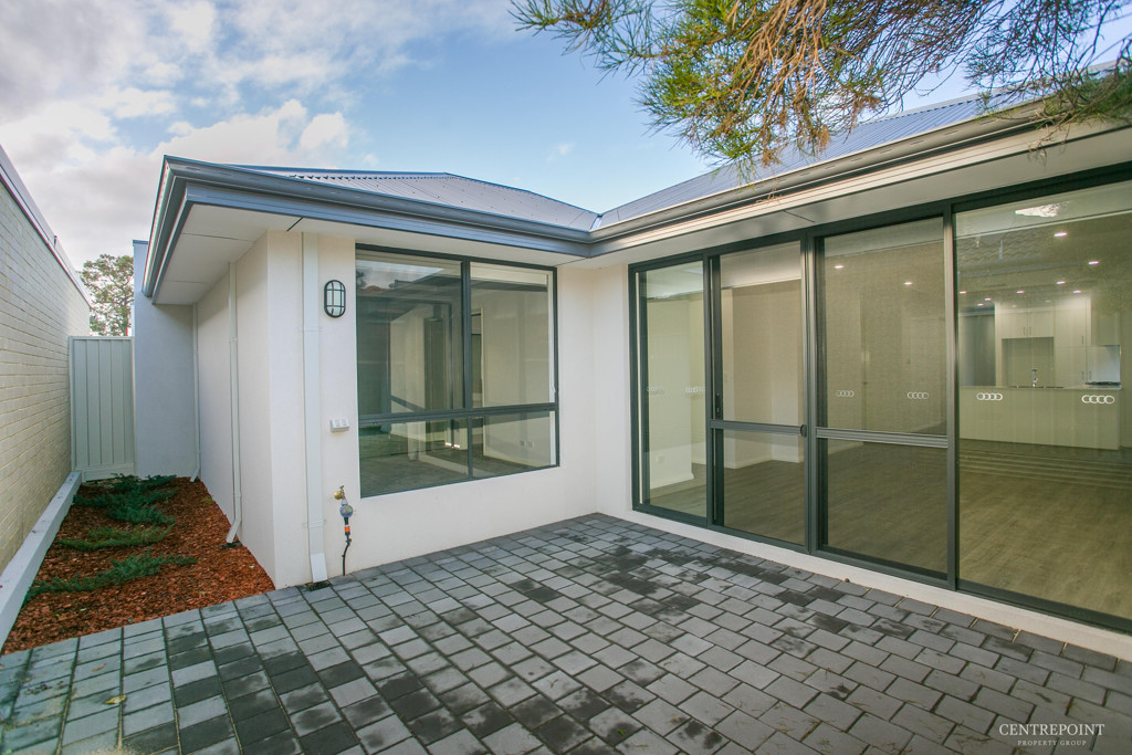 4x2 House for  at MIDLAND