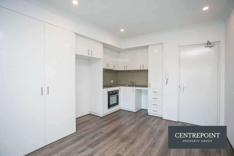 2x2 House for  at MIDLAND