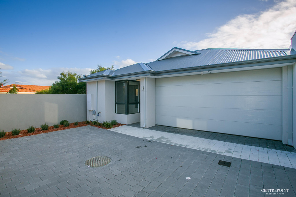 4x2 House for  at MIDLAND