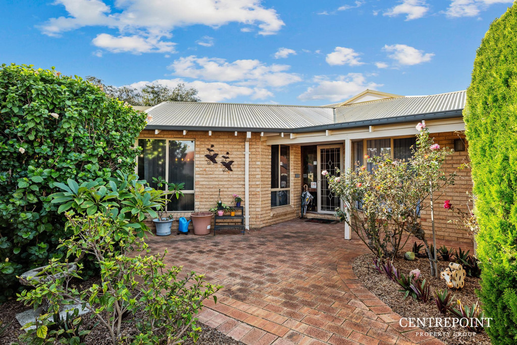 4x2 House for  at CANNING VALE