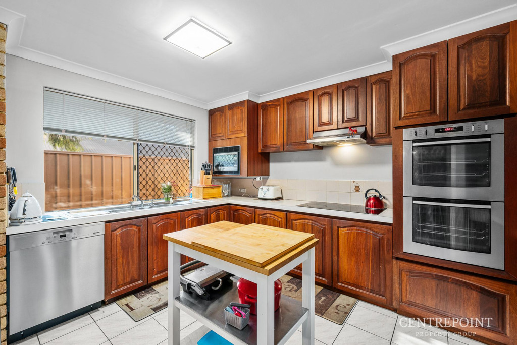 4x2 House for  at CANNING VALE