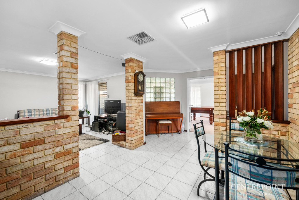 4x2 House for  at CANNING VALE