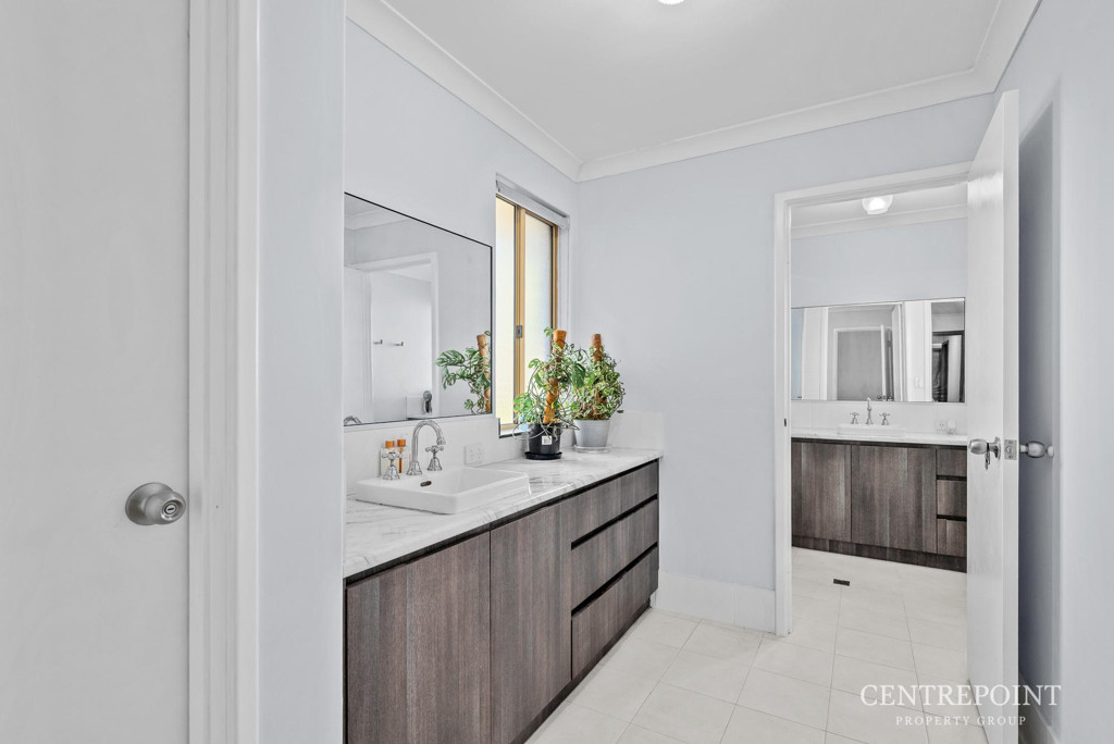 4x2 House for  at CANNING VALE