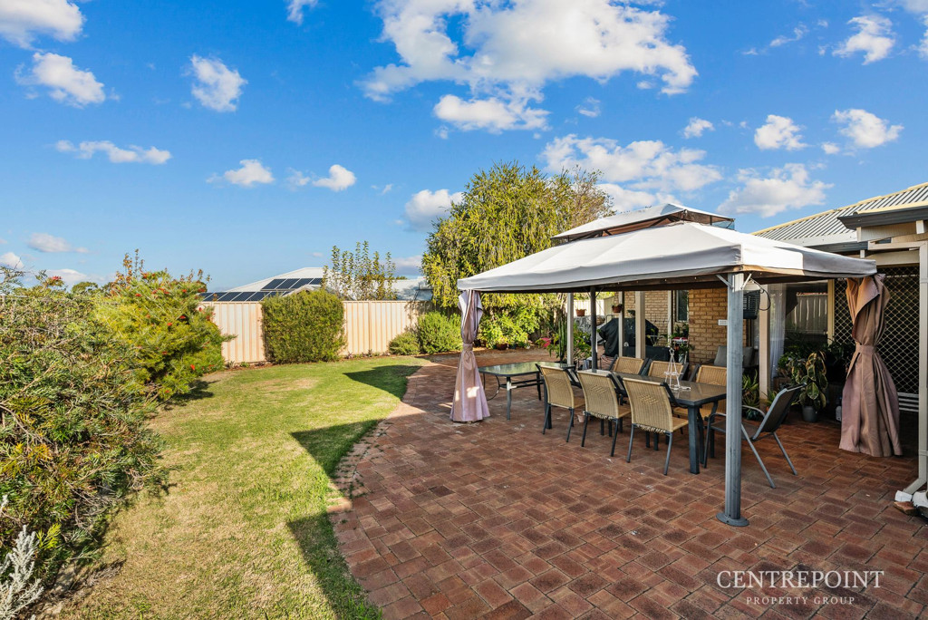 4x2 House for  at CANNING VALE