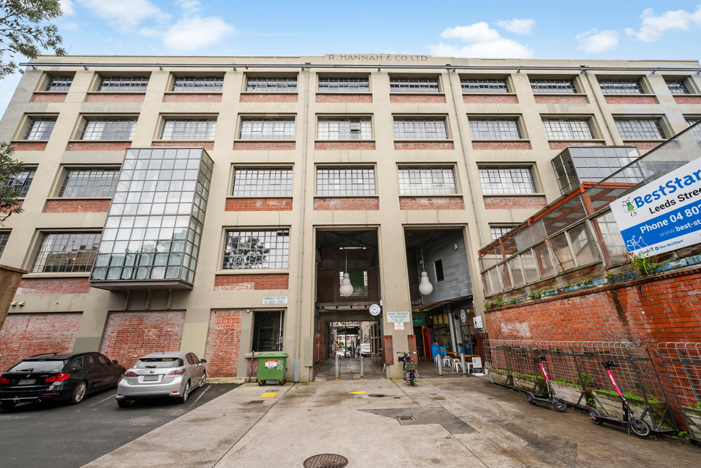 Property Image 4