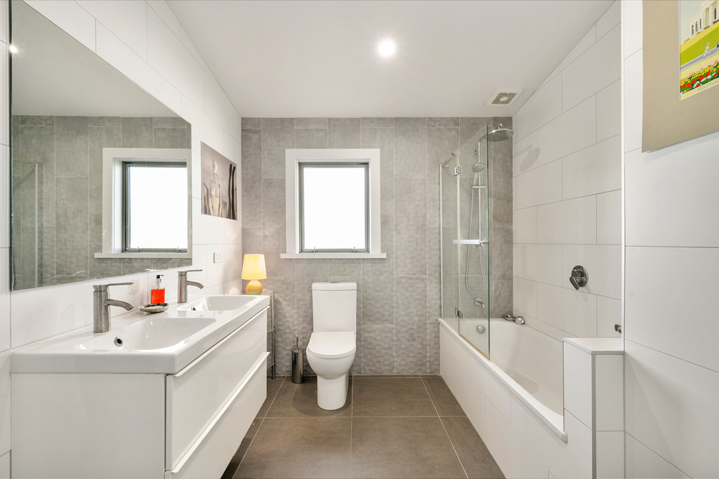Main bathroom