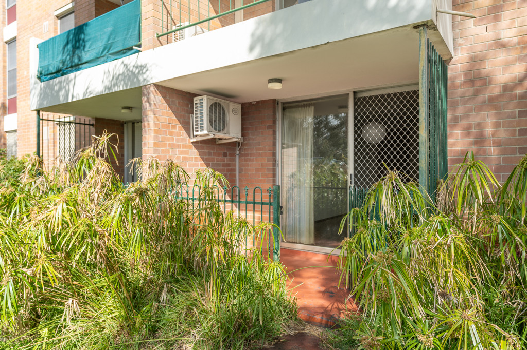 7/16 Leeder Street, Glendalough WA
