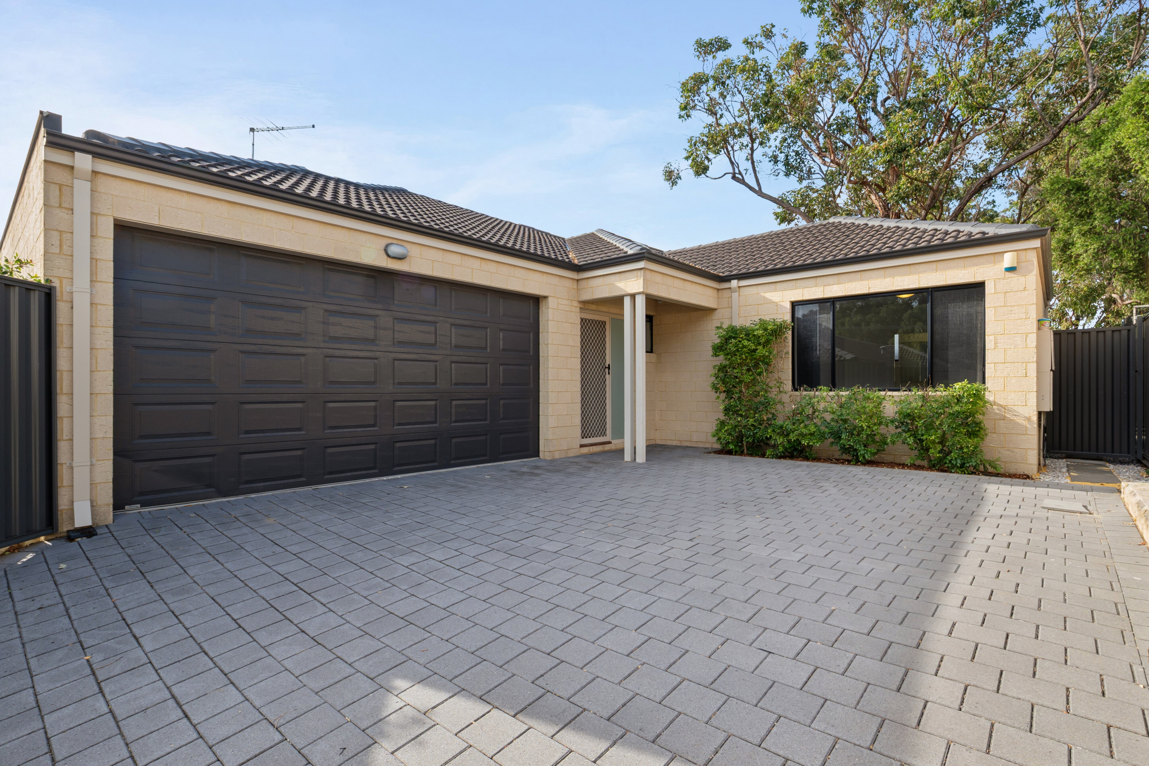 27B Farina Drive, Yokine WA, Yokine - Image 1