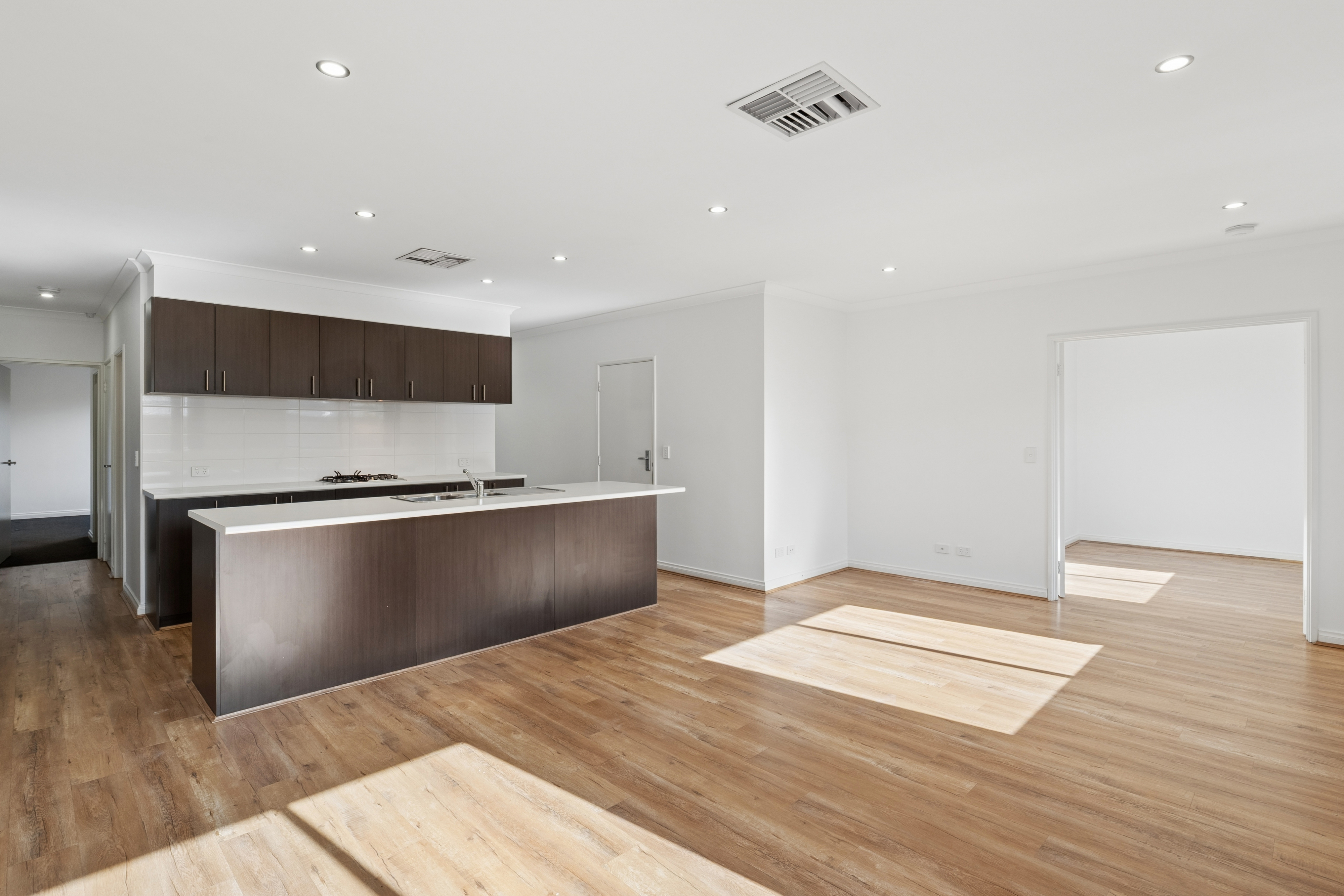 27B Farina Drive, Yokine WA, Yokine - Thumbnail 8