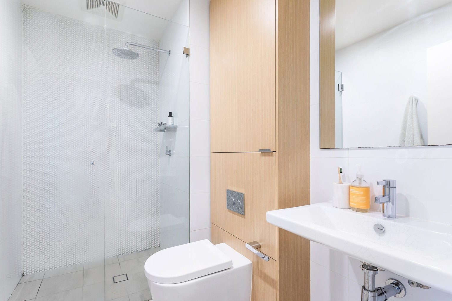 107A/2 Barr Street, Camperdown Leased by Raine & Horne Randwick | Coogee | Clovelly - image 7