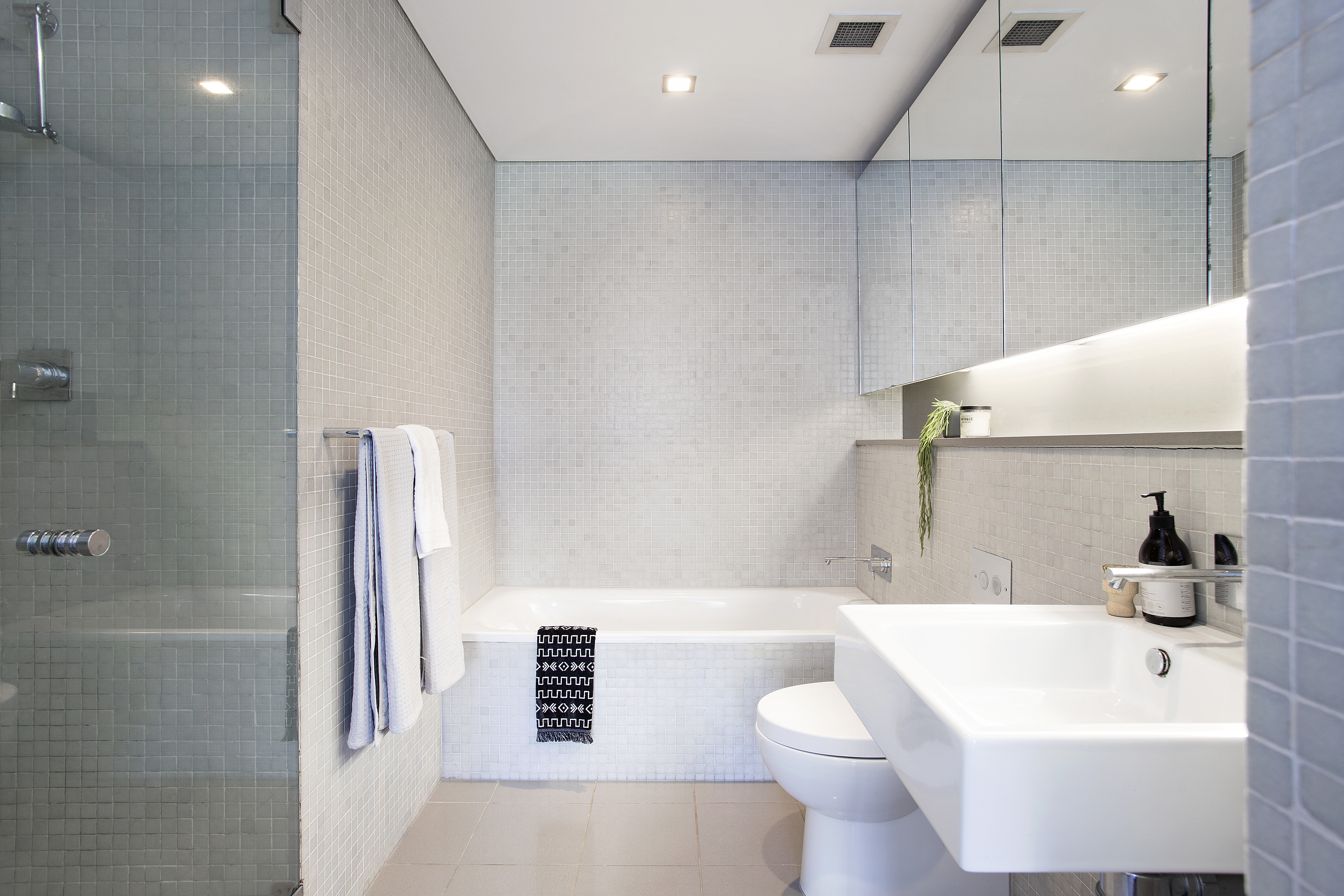 88/60-70 William Street, Woolloomooloo Leased by Raine & Horne Randwick | Coogee | Clovelly - image 9