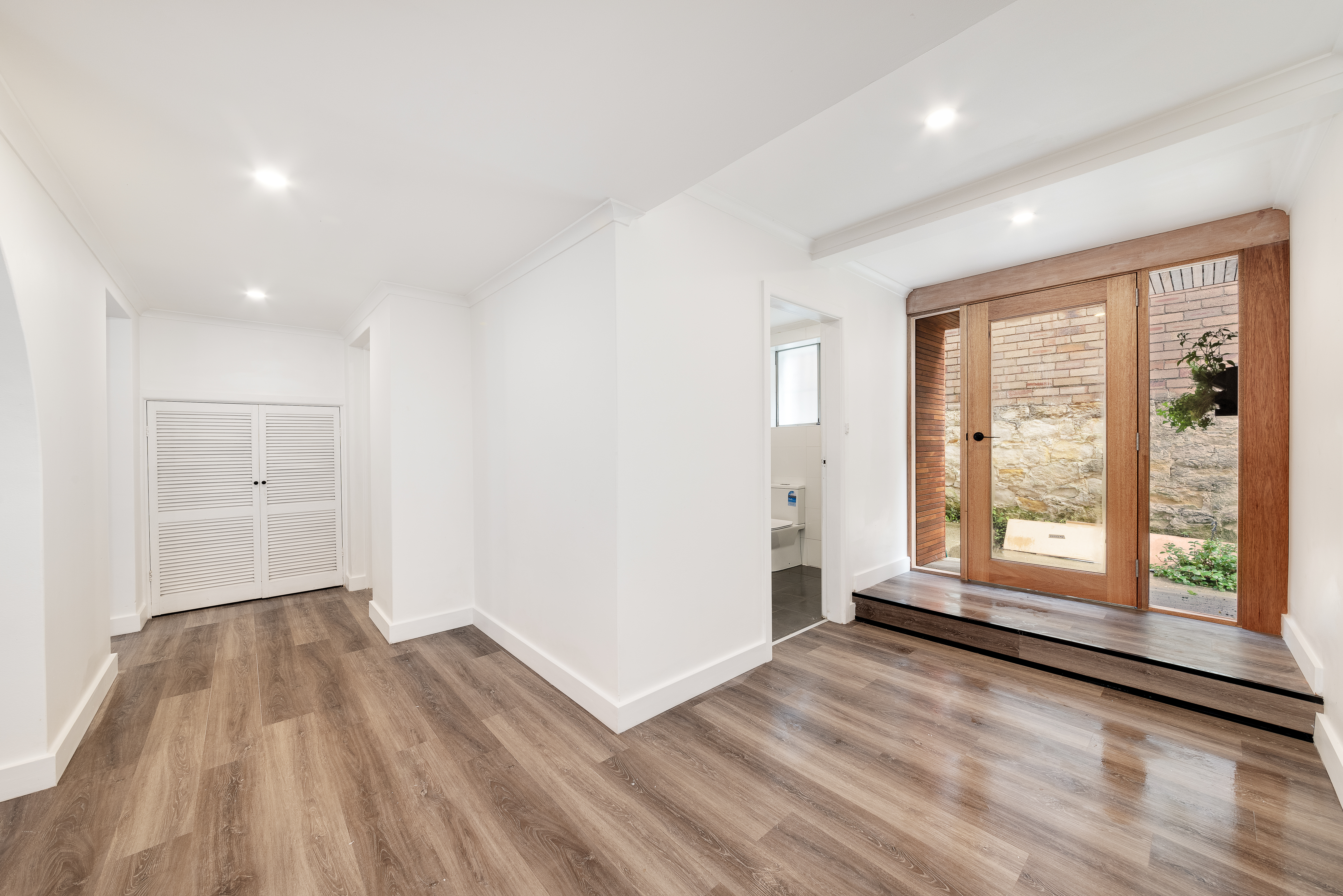 6/8 Wallace Street, Waverley For Lease by Raine & Horne Randwick | Coogee | Clovelly - image 1