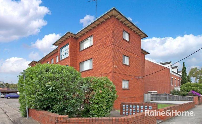 24/127A Barker Street, Kingsford Leased by Raine & Horne Randwick | Coogee | Clovelly