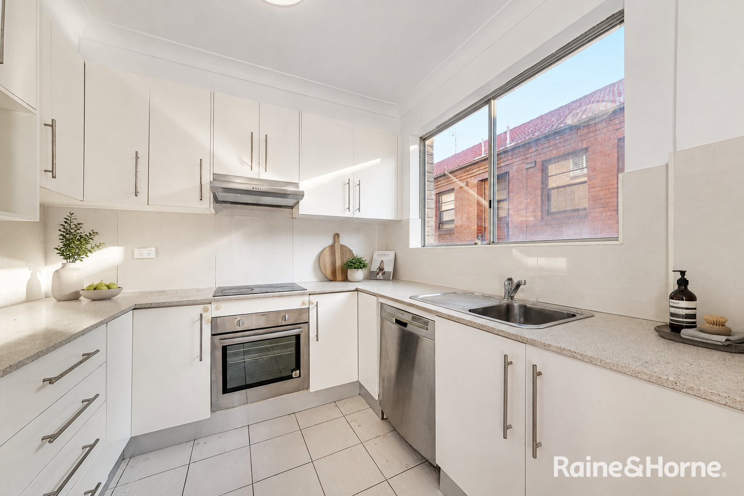 3/4 Duke Street, Kensington Leased by Raine & Horne Randwick | Coogee | Clovelly - image 3