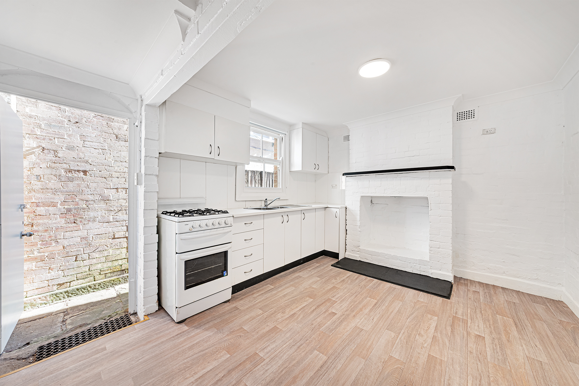 104 Oxford Street, Woollahra For Lease by Raine & Horne Randwick | Coogee | Clovelly - image 3