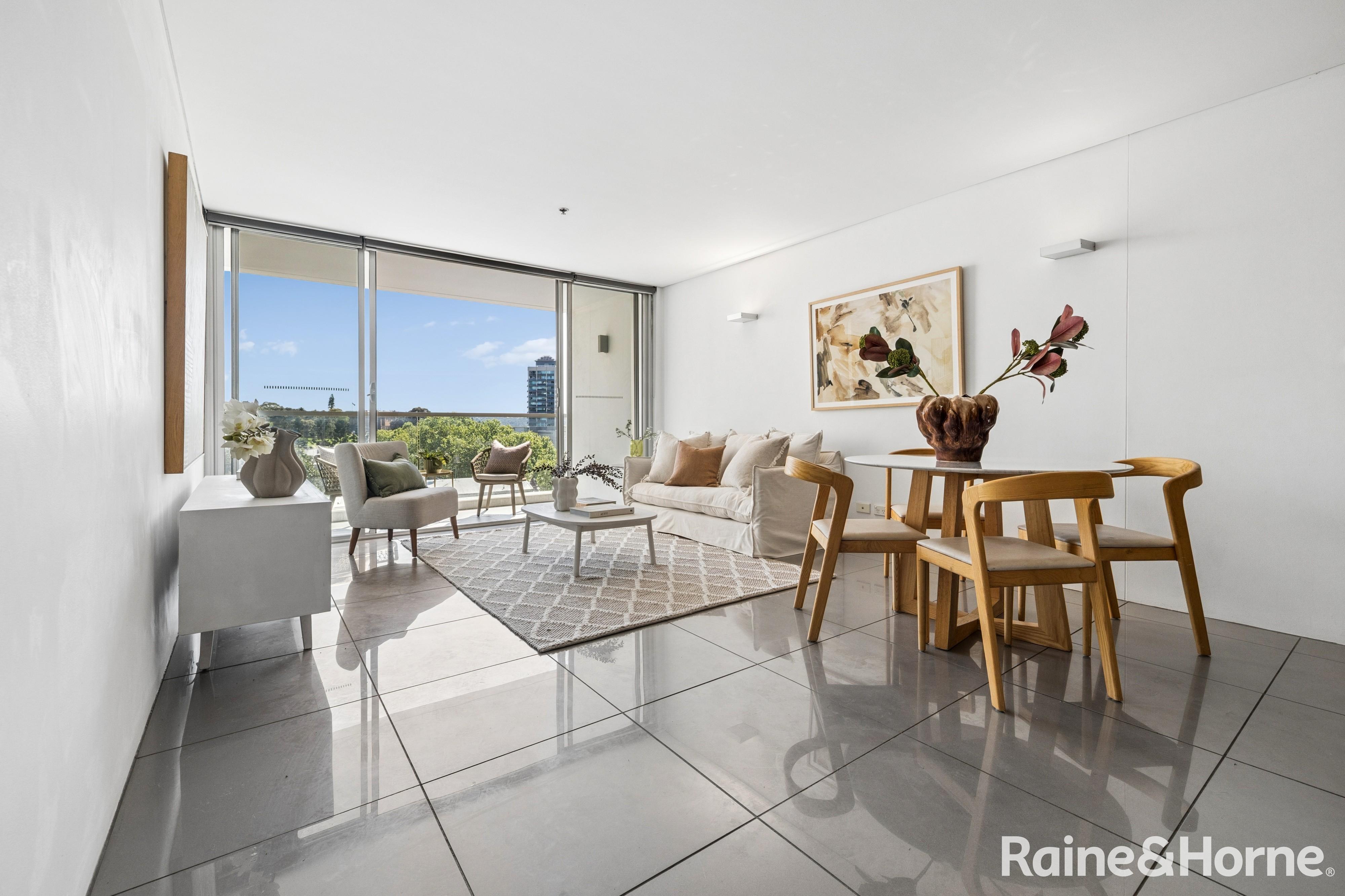 18/60-70 William Street, Woolloomooloo For Sale by Raine & Horne Randwick | Coogee | Clovelly