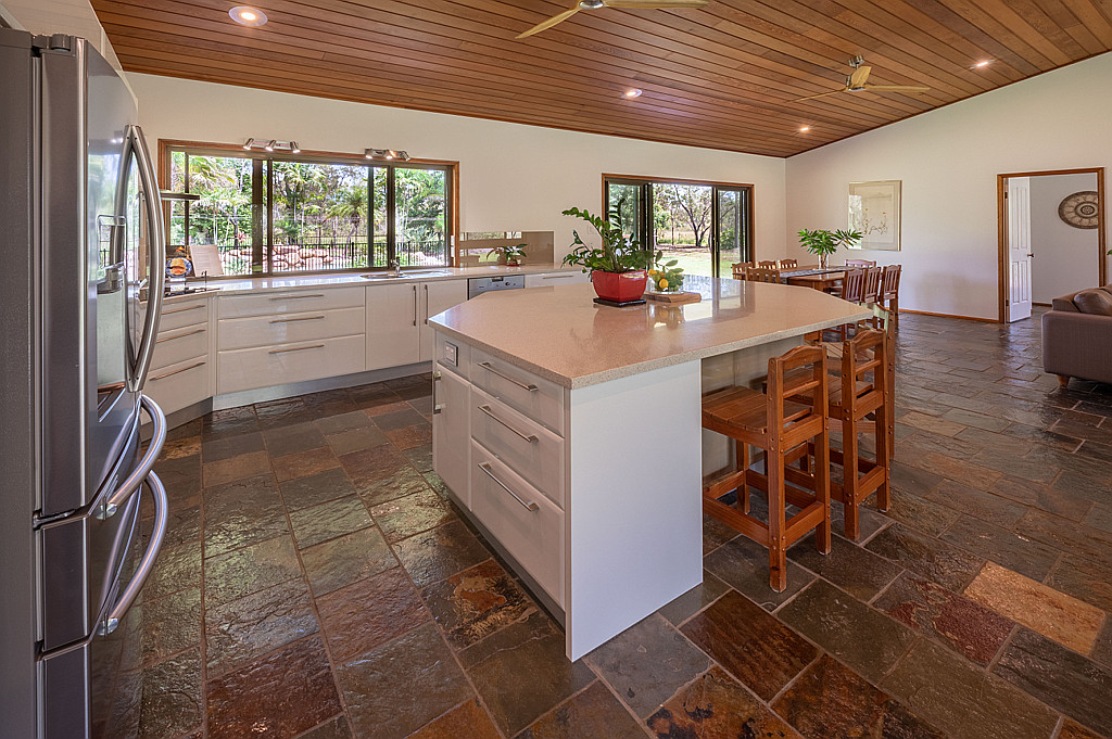 SOLD By Martin McDonough 27 Arabian Place, BLACK RIVER SOLD By Martin McDonough 27 Arabian Place, BLACK RIVER