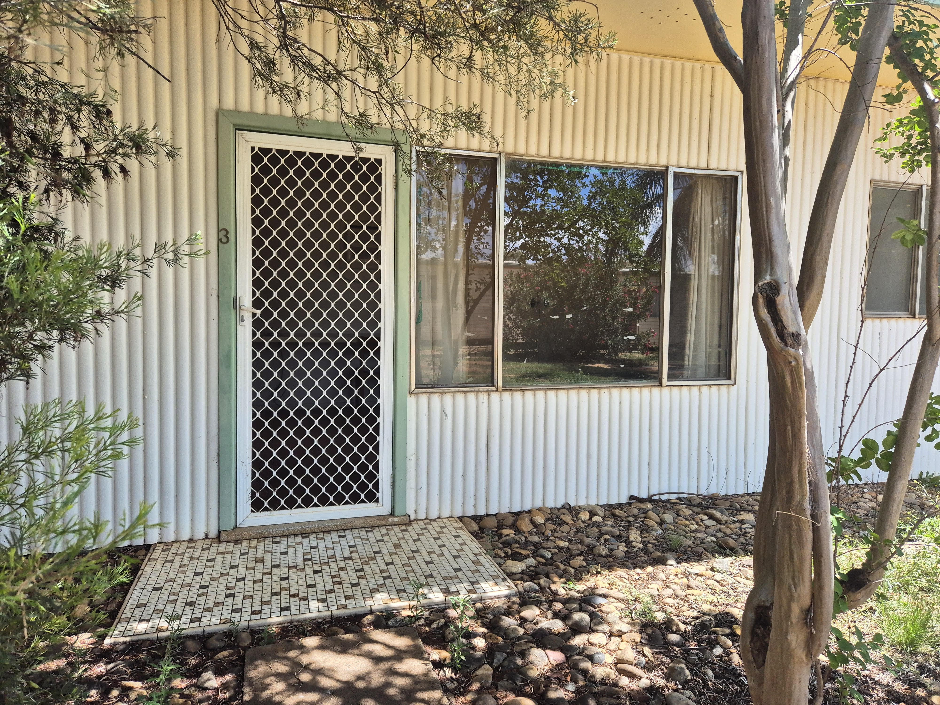 Comfortable Bedsit - Perfect for Contractors or Shift Workers