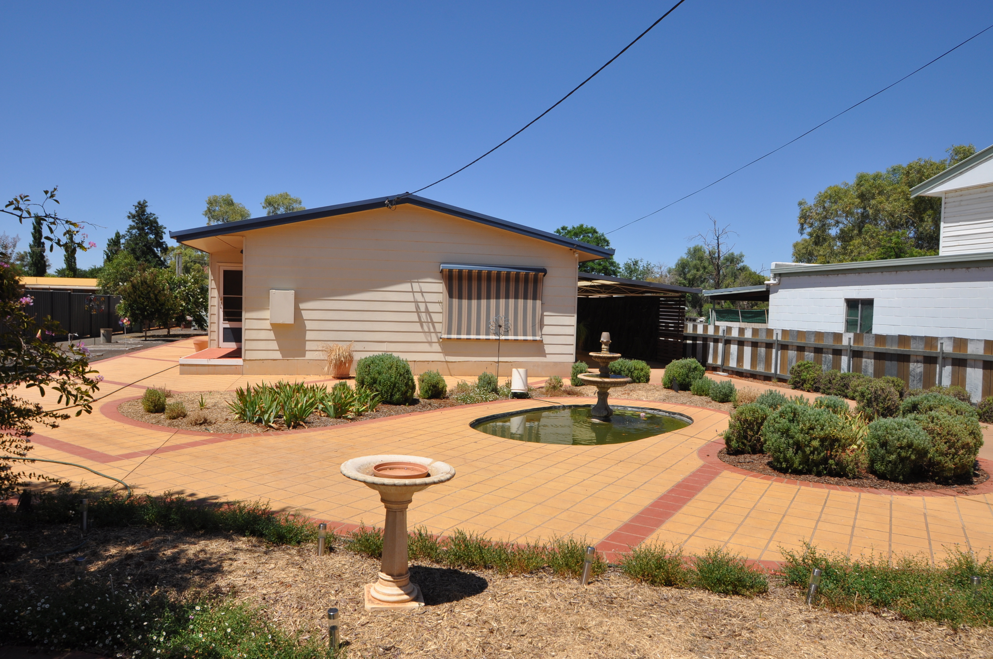 Charming Family Home  - 4 Eleventh Street Cobar
