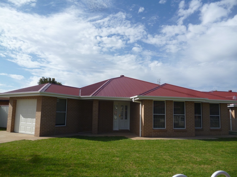 THREE BEDROOM DUPLEX IN EAST DUBBO!