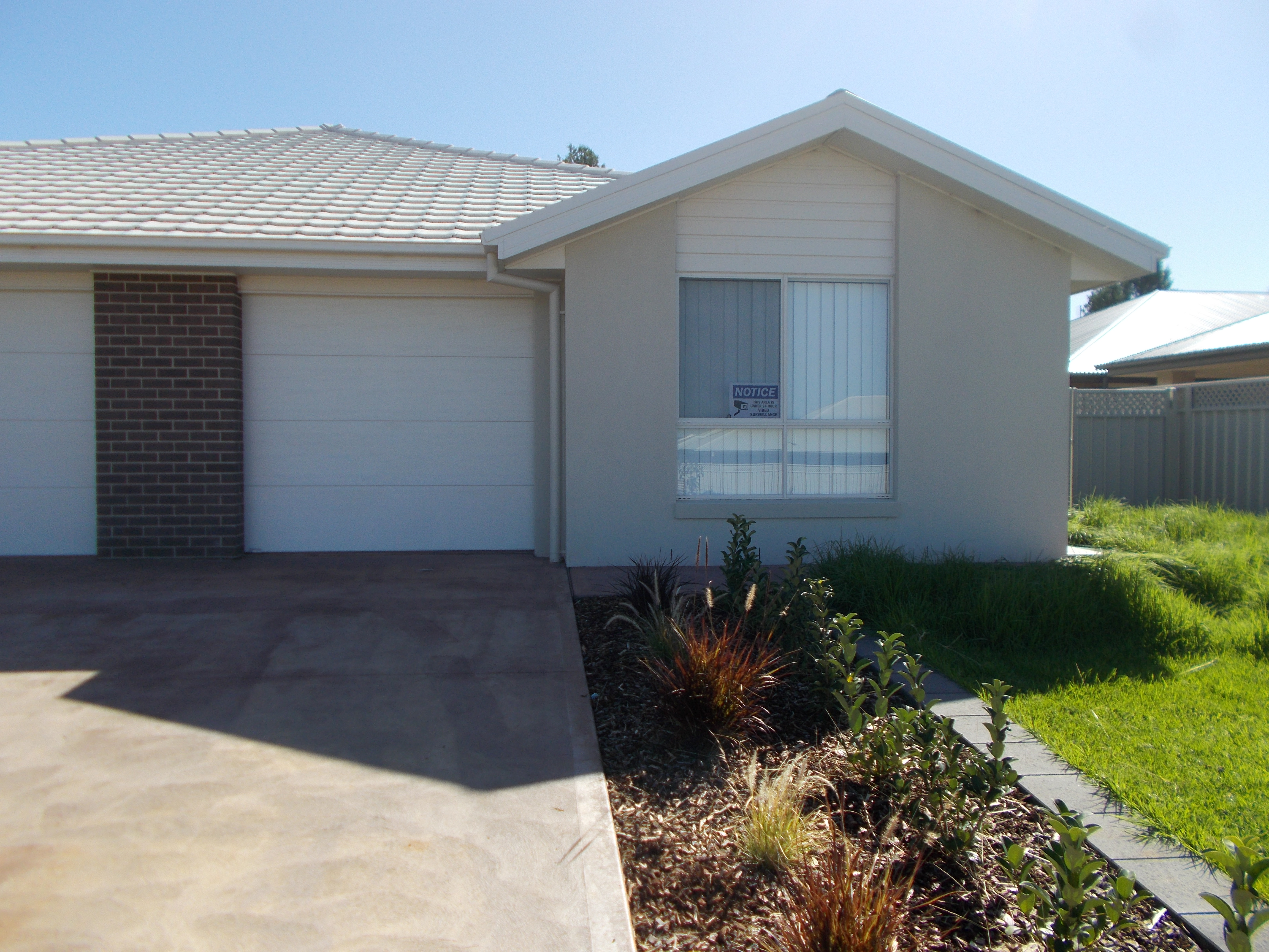 Three Bedroom Duplex in Outlook Estate