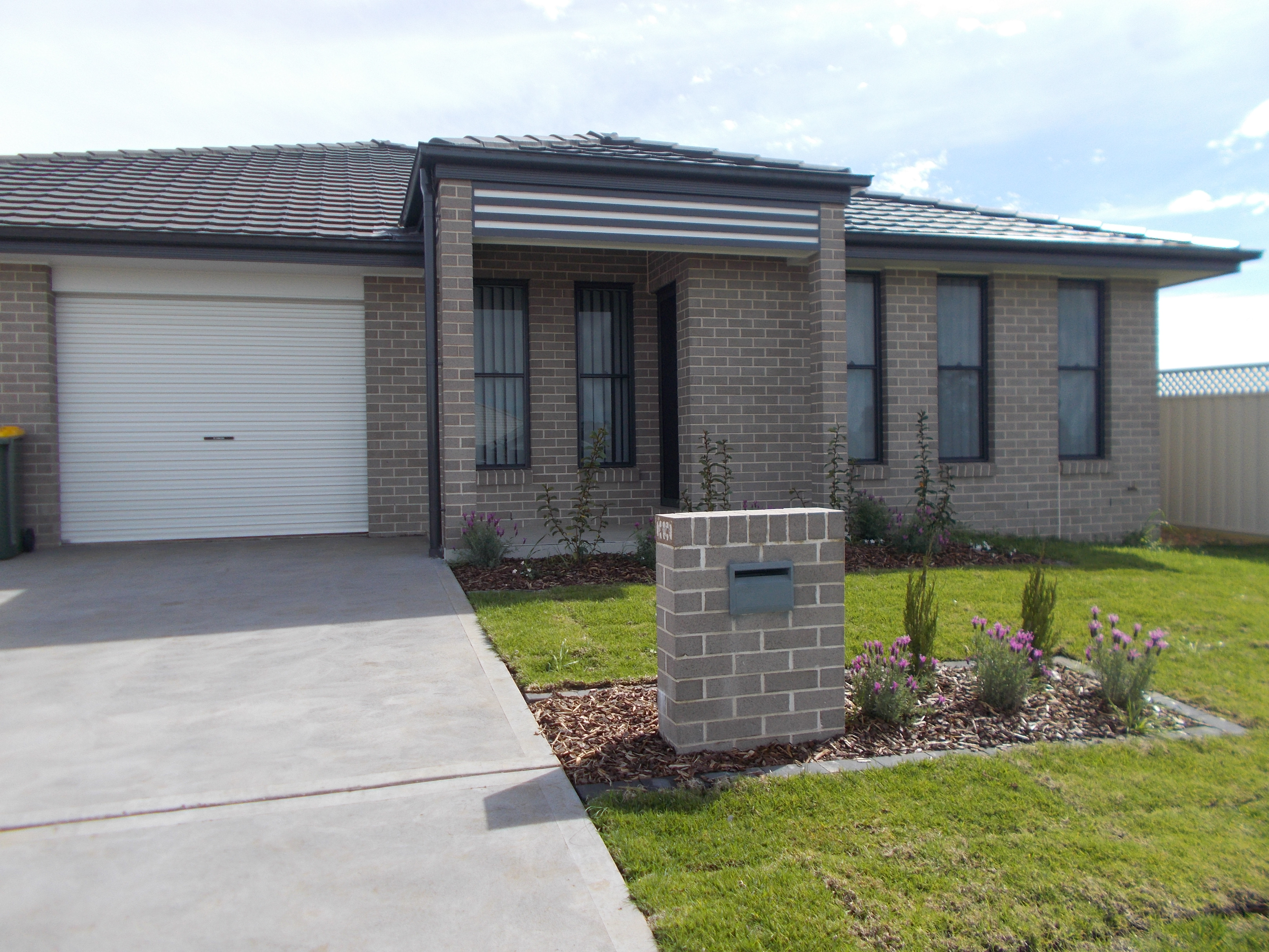Stylish & Spacious Four-Bedroom Home in Outlook Estate, Delroy Park
