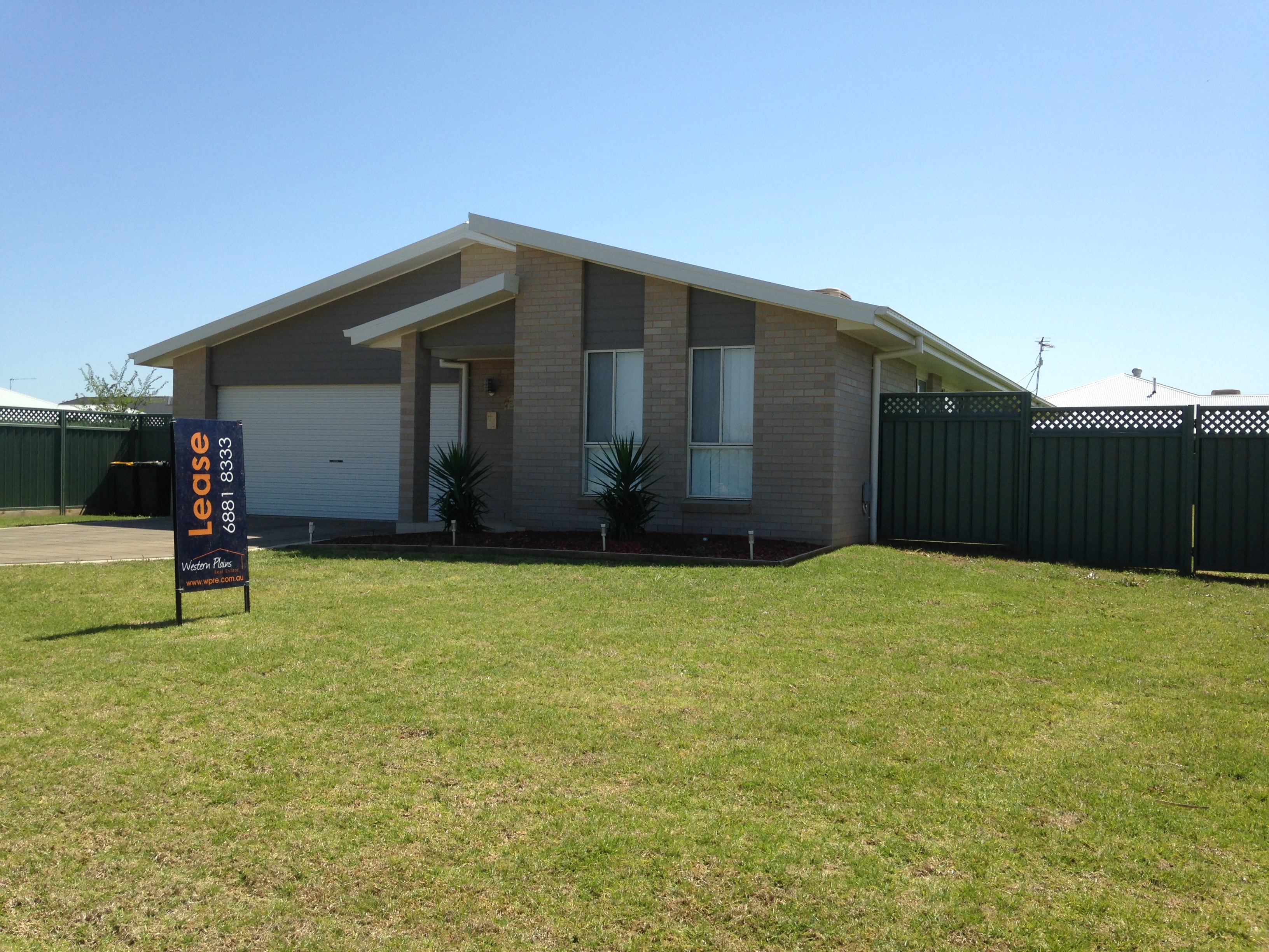 Spacious Family Home in South Dubbo