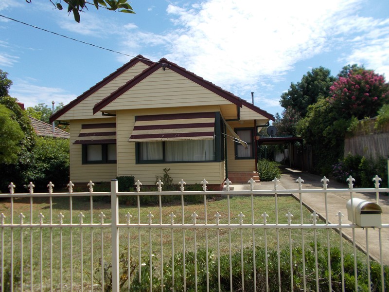 3 bedroom house in South Dubbo