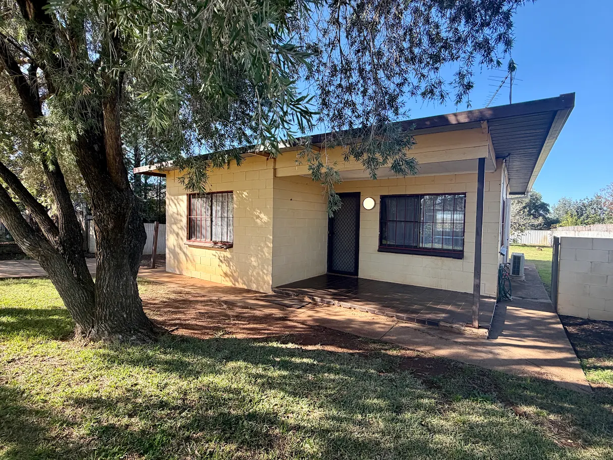 2 bedroom home located in West Dubbo!