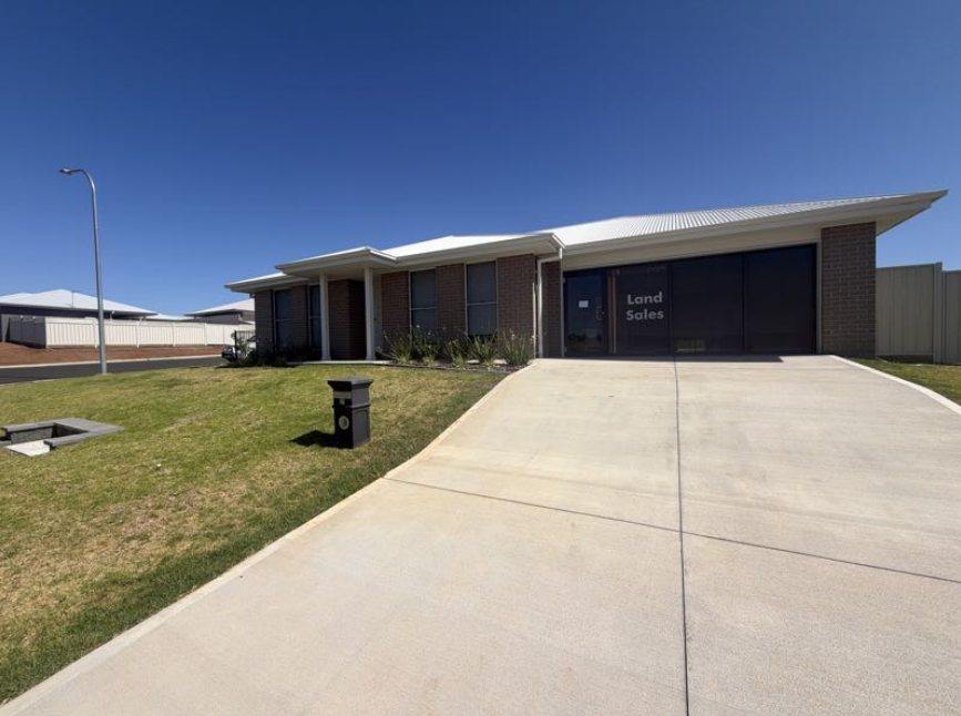 Modern Living in Outlook Estate