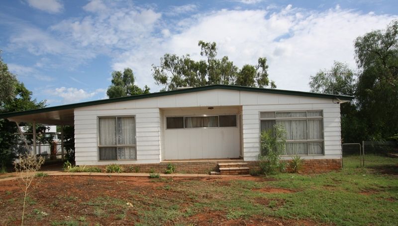 INVESTORS DELIGHT OR FIRST HOME BUYERS  OPPORTUNITY 