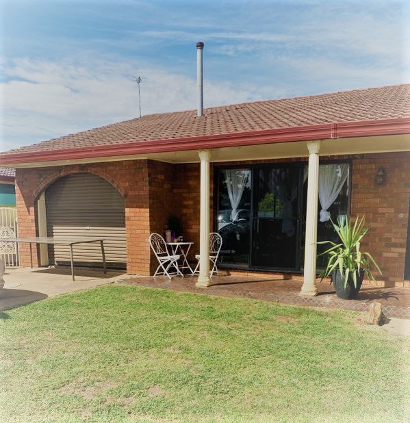 Conveniently located 3 Bedroom Home !!!