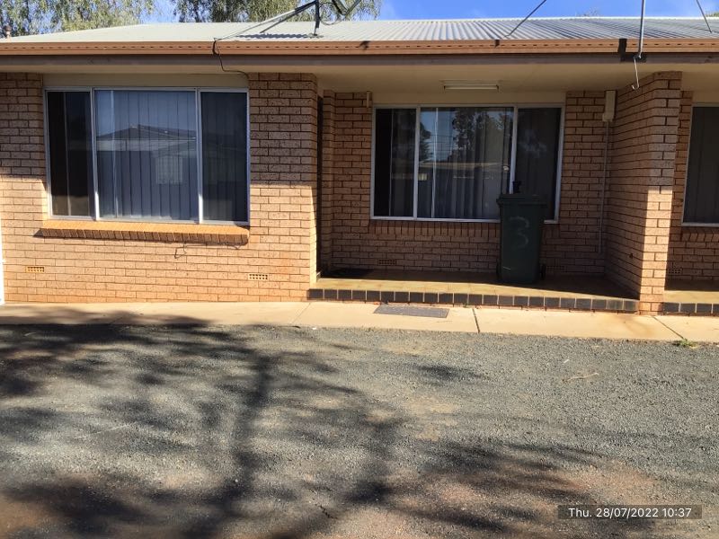 FIRST WEEK RENT FREE! Fully furnished Unit FREE WIFI INTERNET AND FREE WATER.