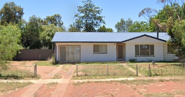 INVESTORS DELIGHT OR FIRST HOME BUYERS  OPPORTUNITY 