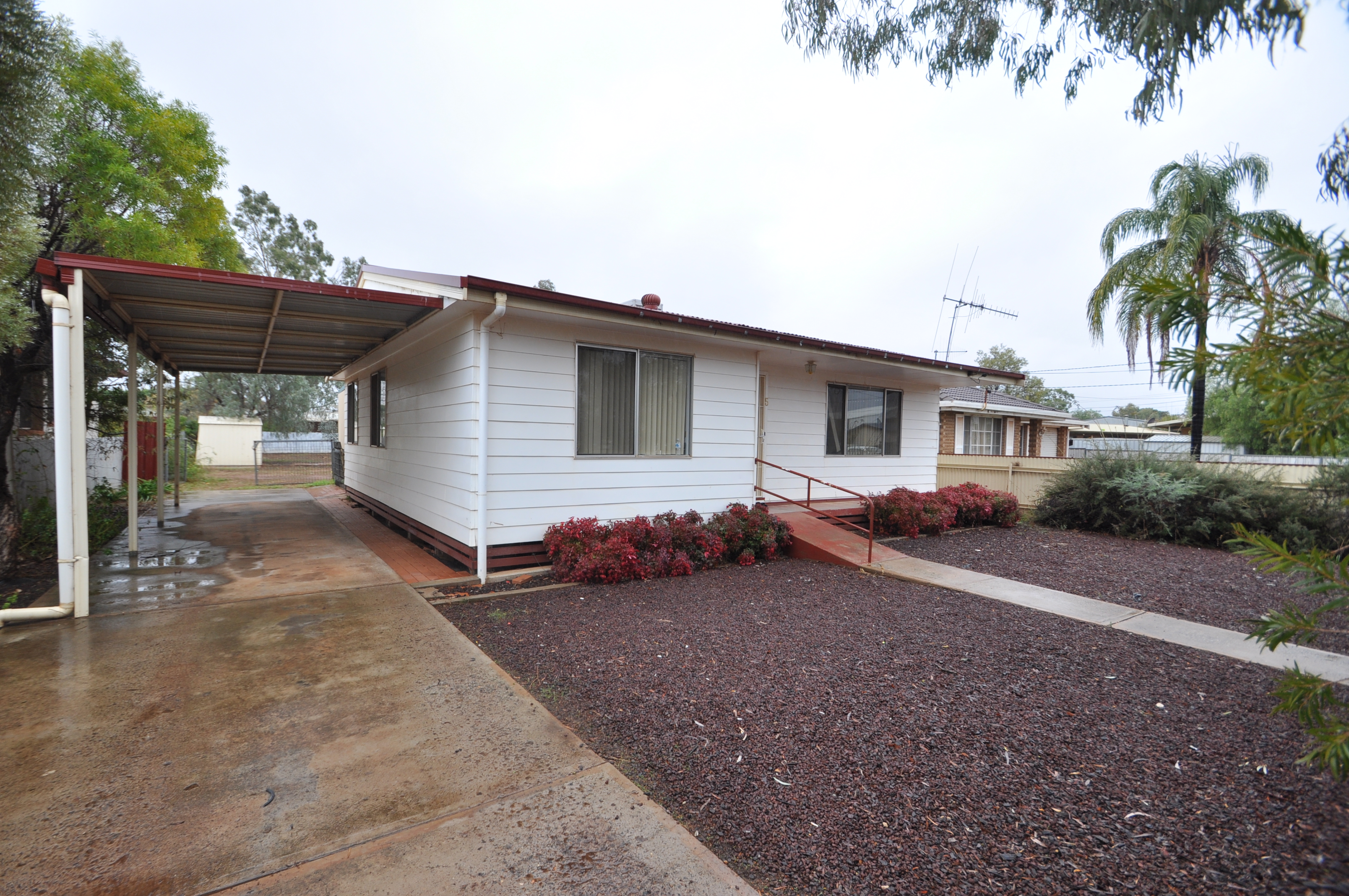 FIRST HOME BUYERS OR INVESTMENT OPPORTUNITY 