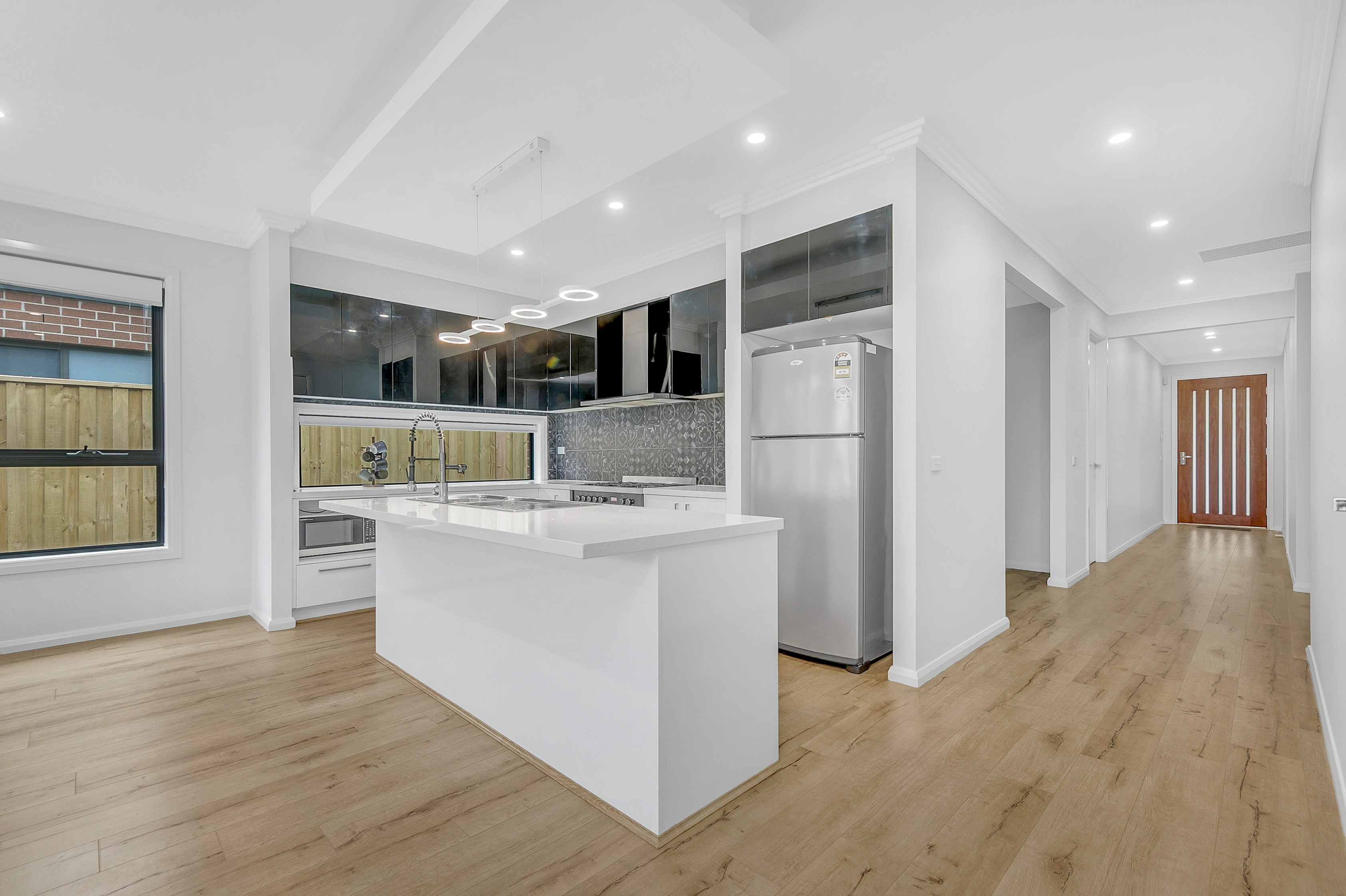 UNBEATABLE CLASS on PRESTIGE LOCATION !!