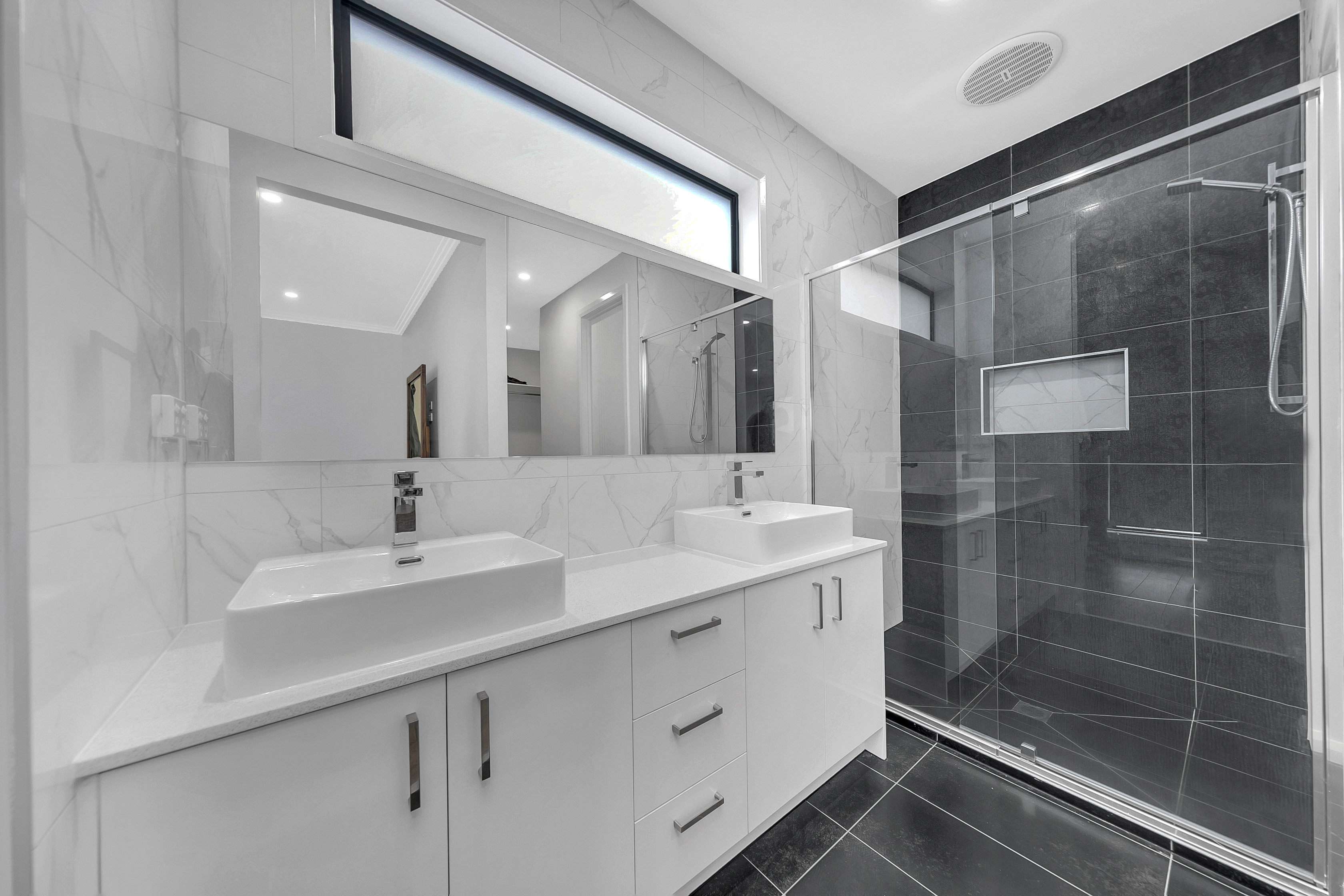 UNBEATABLE CLASS on PRESTIGE LOCATION !!